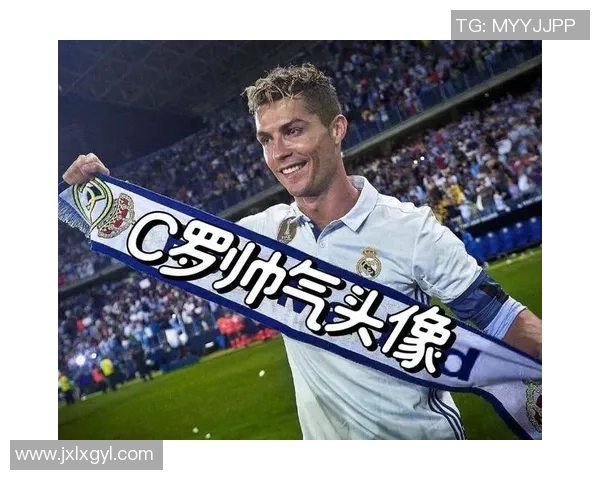 足球明星头像女神级魅力展现与时尚风格的完美结合